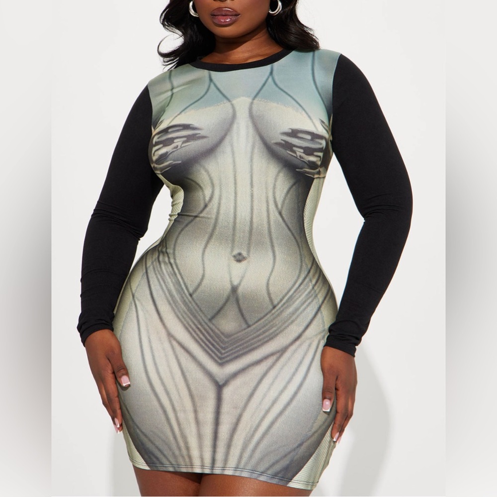 FASHION NOVA “ touch my body mini dress”